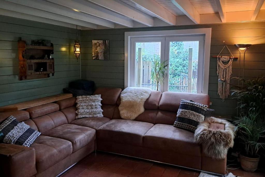 Comfortable Chalet In A Unique Location In Forest Essen Kültér fotó